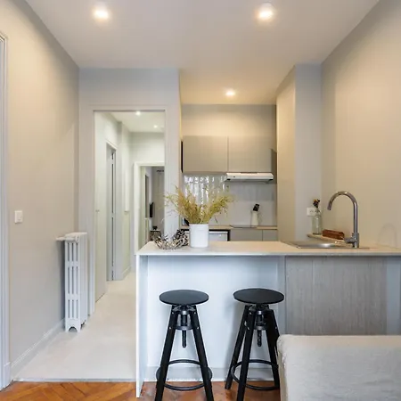 Modern One Bedroom Close To Promenade Des Anglais アパート